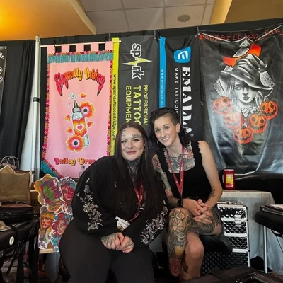 L'artista certificat SPARK-obté els millors honors a la CPA Tattoo Expo, most...