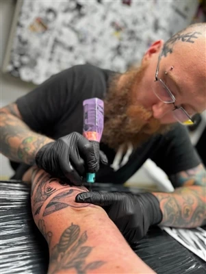 Quina importància religiosa i social única conté la cultura del tatuatge de d...