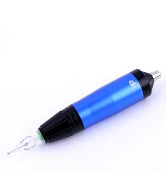 Tatueu convenient amb cable de càrrega