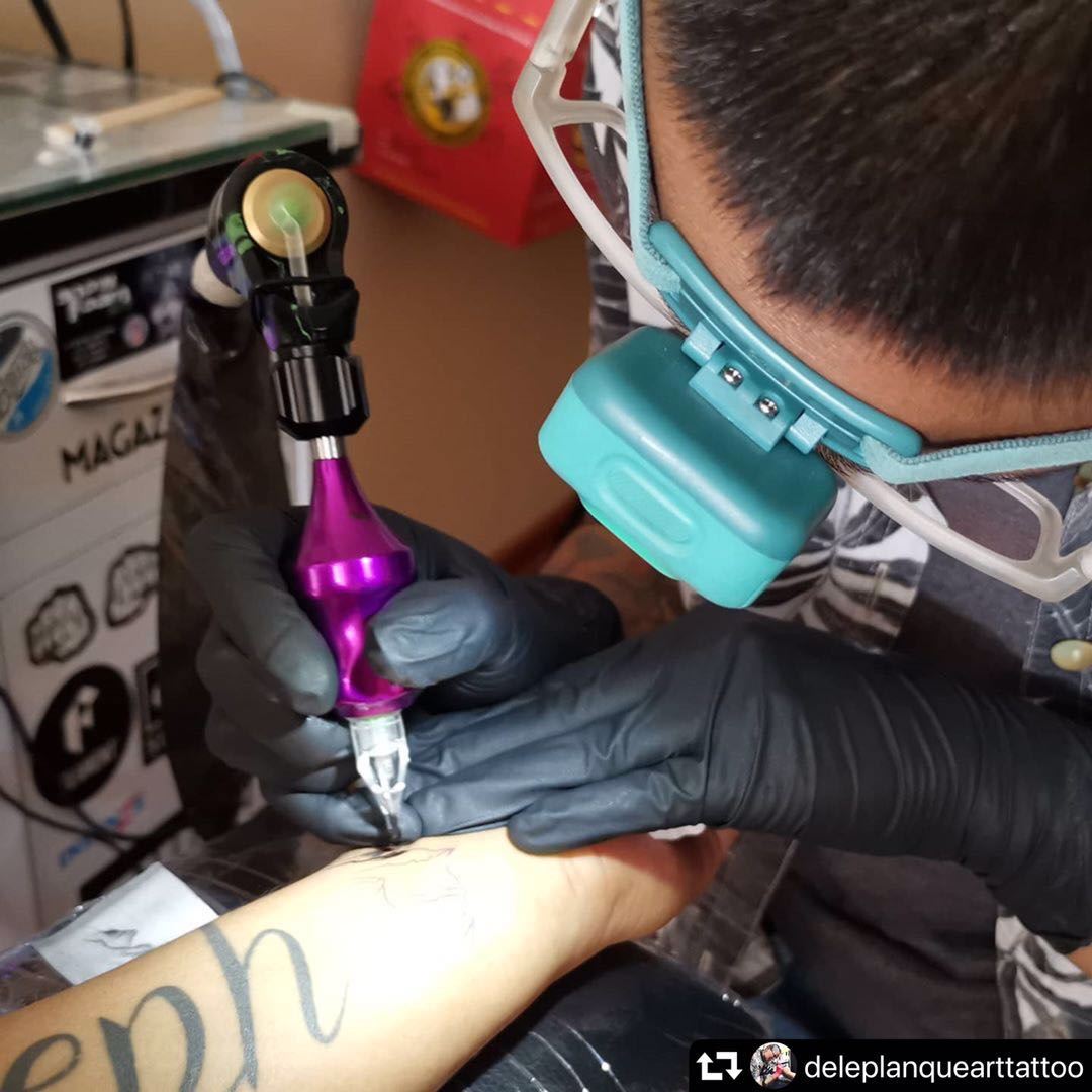 Perú Tatuador Artista Tria cartutxos d'espurna